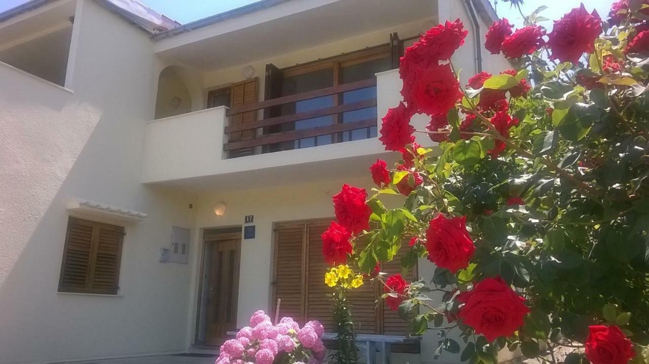 Six Bedroom Holiday Home Matea Ploce  Exterior foto